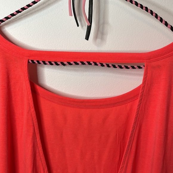 Coral Gap Fit training light sweatshirt. - Picture 4 of 6